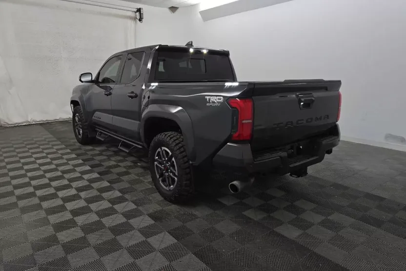 2024 Toyota Tacoma TRD Sport photo 1