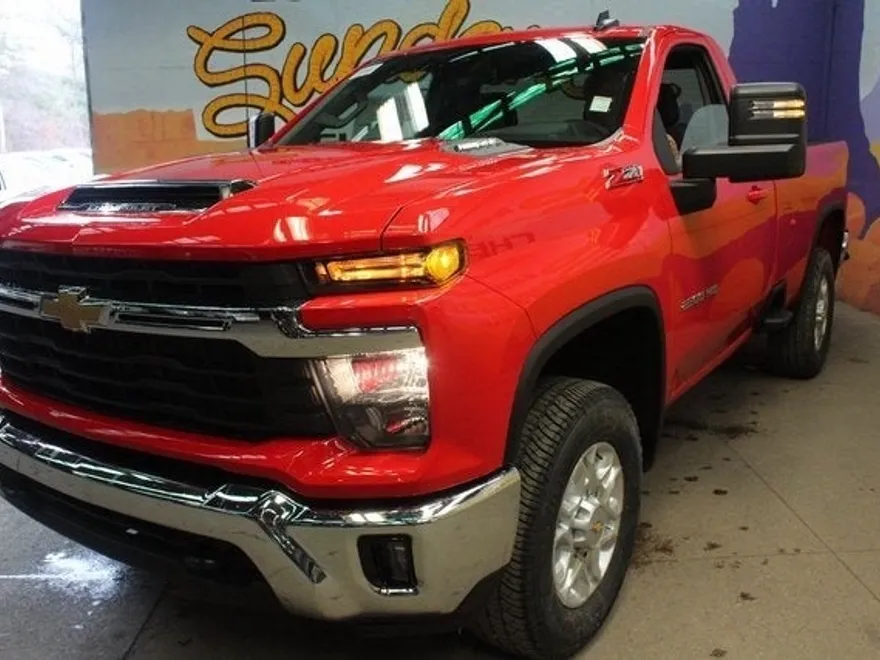2025 Chevrolet Silverado 2500HD LT photo 1