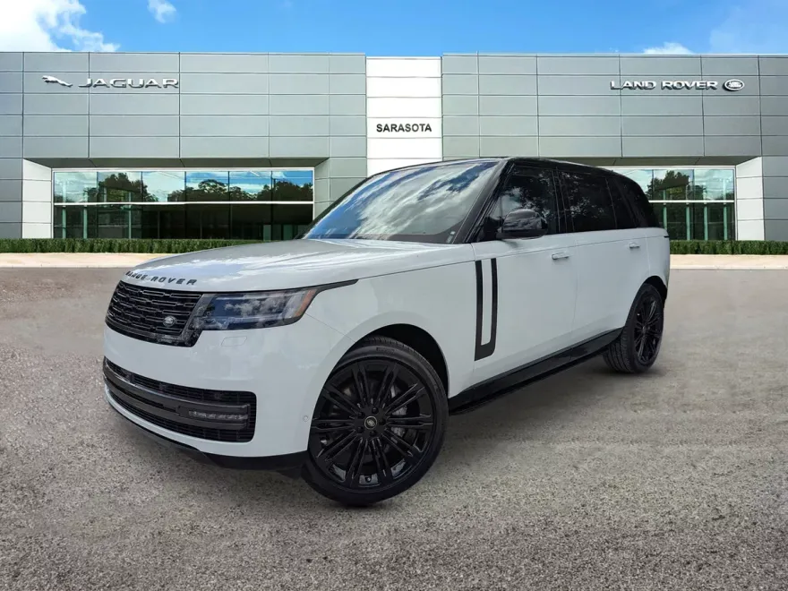 2025 Land Rover Range Rover SE photo 1
