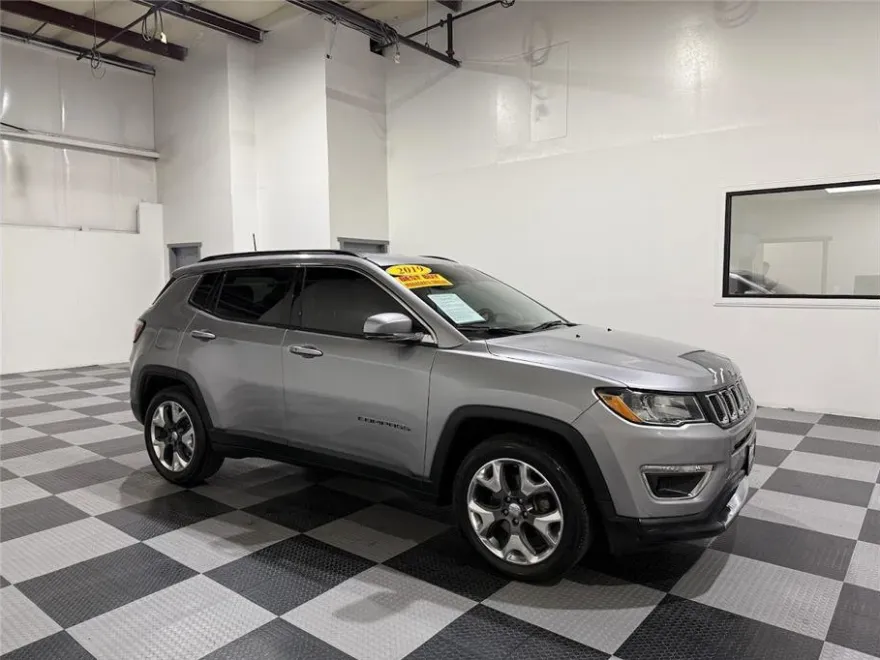 2019 Jeep Compass Limited photo 1