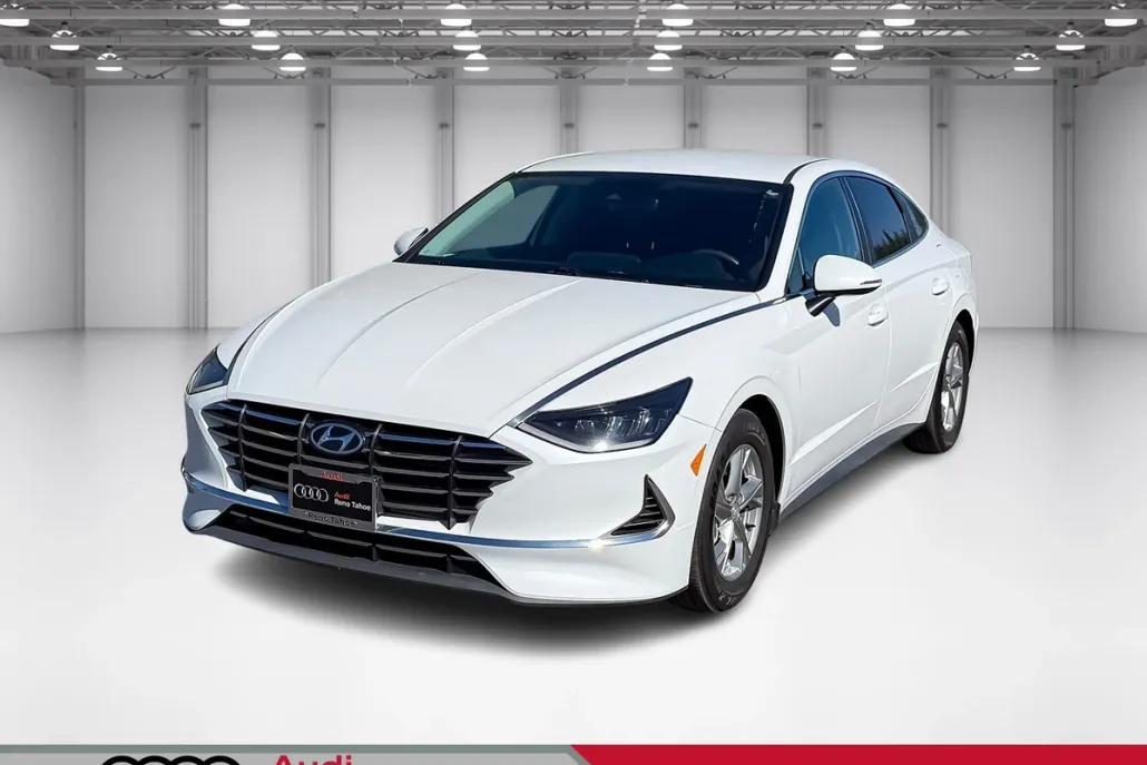 2022 Hyundai Sonata SE photo 1