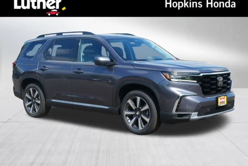 2025 Honda Pilot Touring photo 1