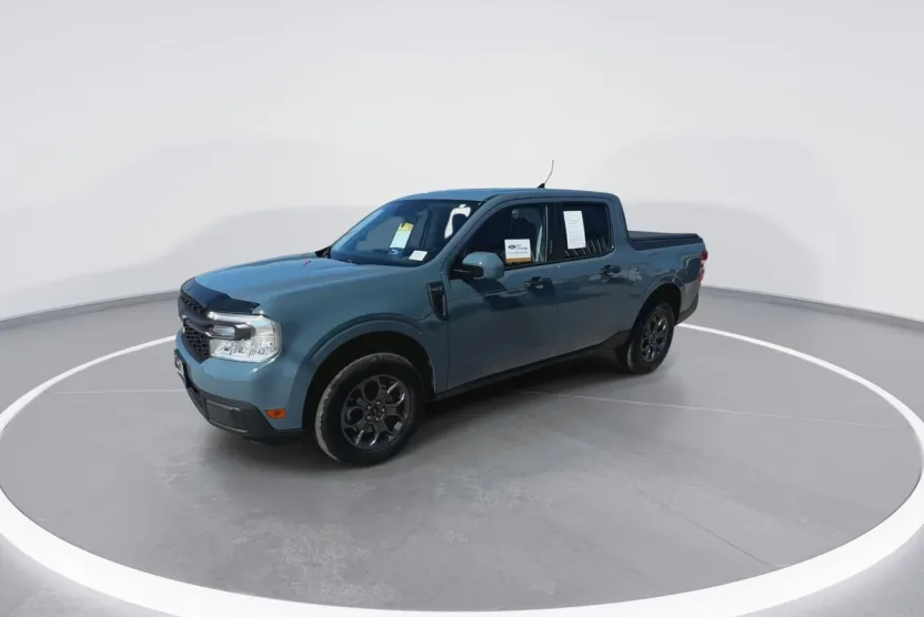 2022 Ford Maverick XLT photo 1