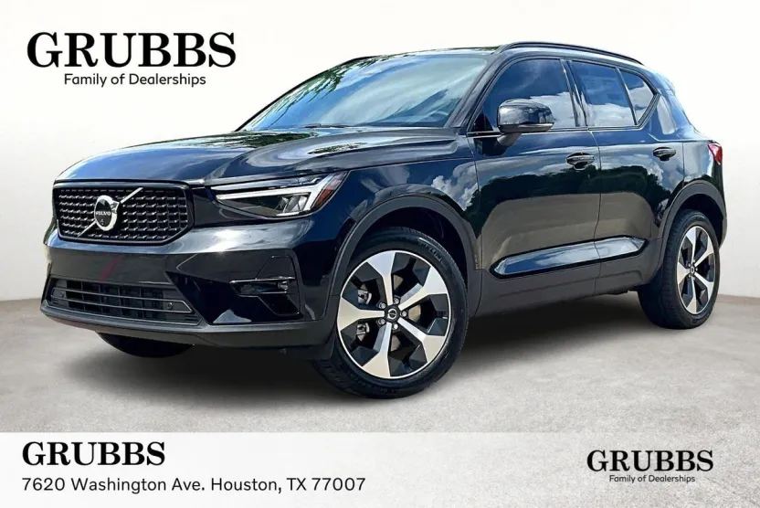 2026 Volvo XC40 Plus photo 1