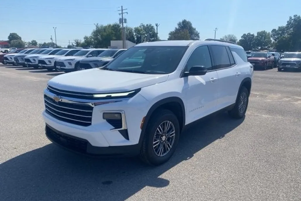 2026 Chevrolet Traverse photo 1