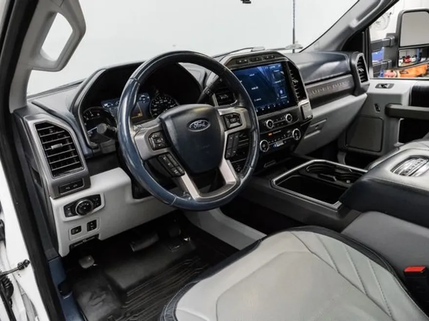 2022 Ford F-450 Limited photo 1