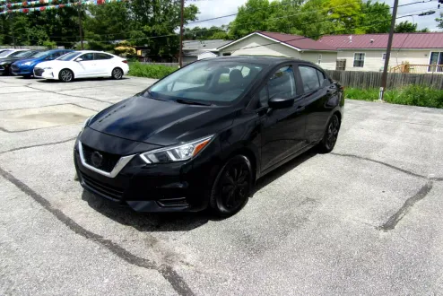 2021 Nissan Versa S photo 3