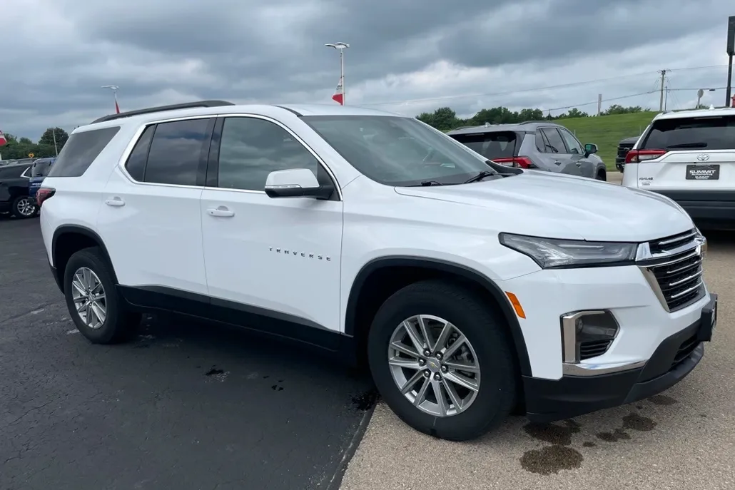 2023 Chevrolet Traverse Cloth photo 1