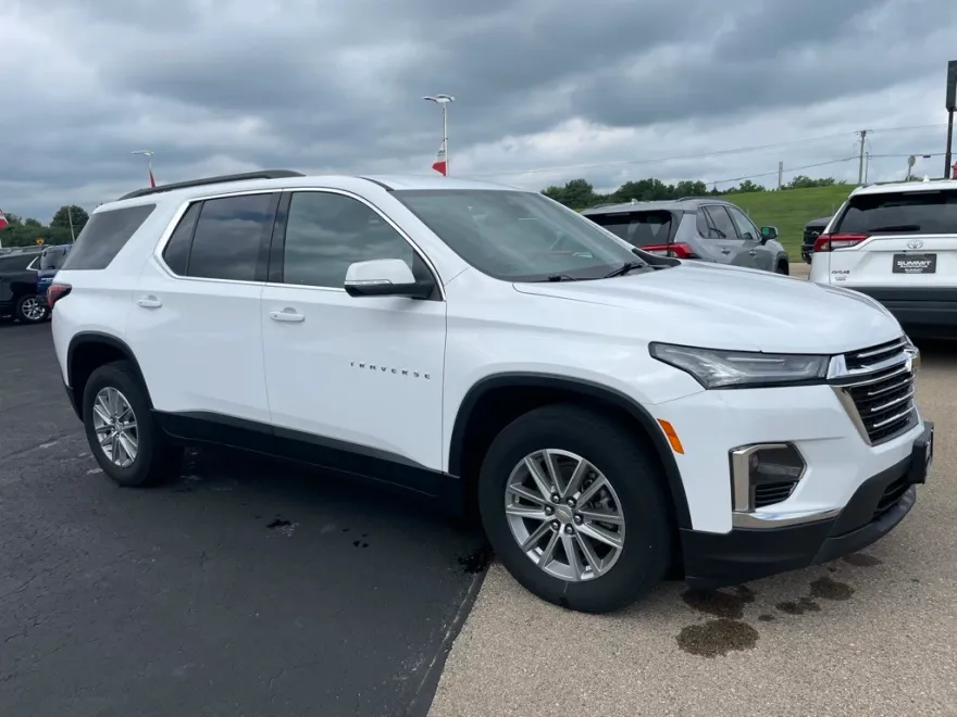 2023 Chevrolet Traverse Cloth photo 1