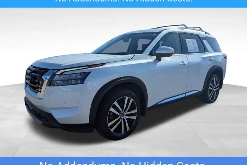 2025 Nissan Pathfinder Platinum photo 1