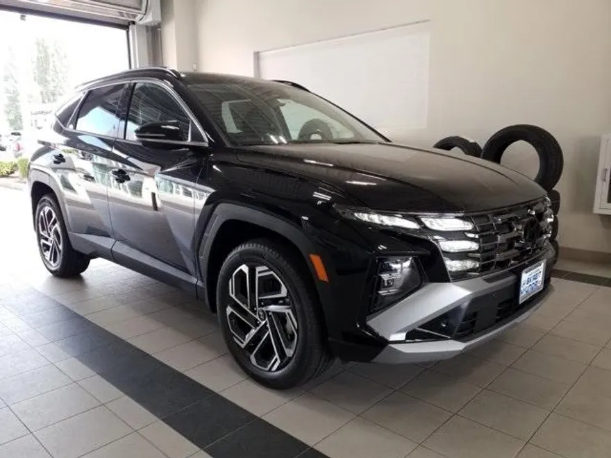 2025 Hyundai Tucson Limited photo 1