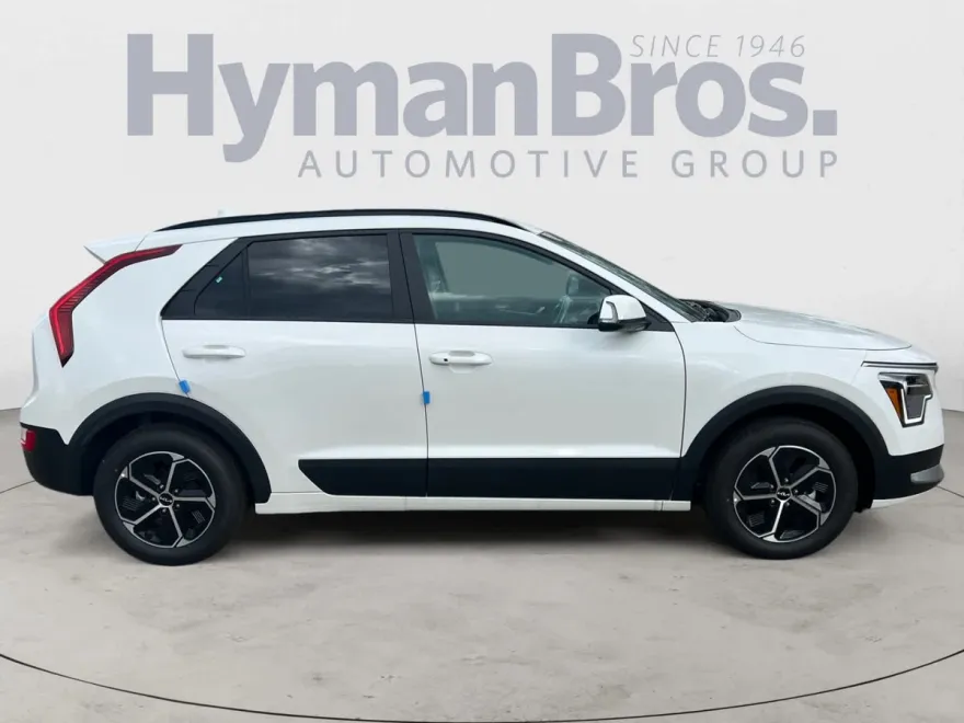 2025 Kia Niro EX photo 2