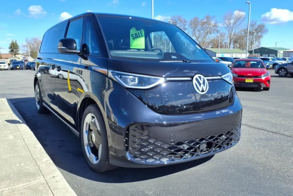 2025 Volkswagen ID. Buzz Pro S photo 1