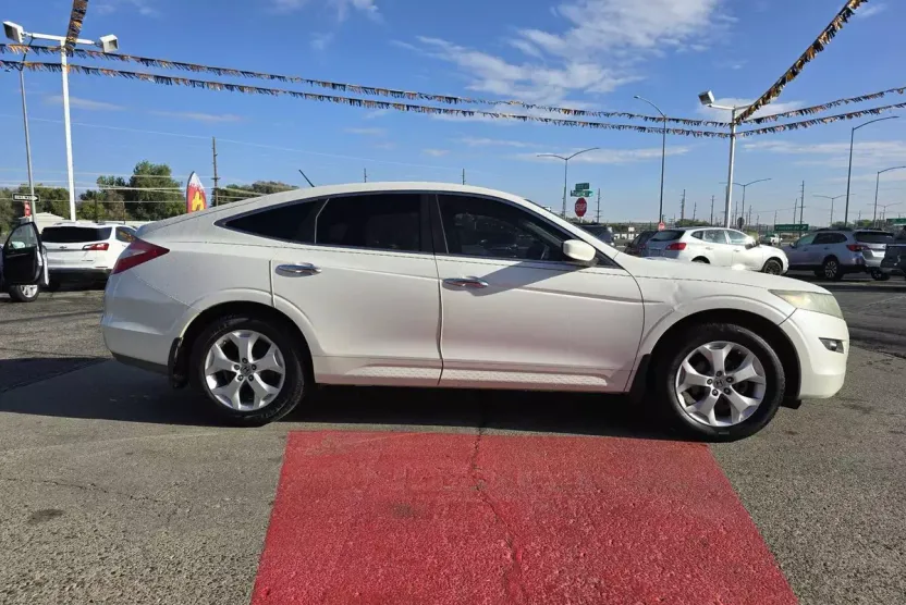 2010 Honda Crosstour EX-L photo 1