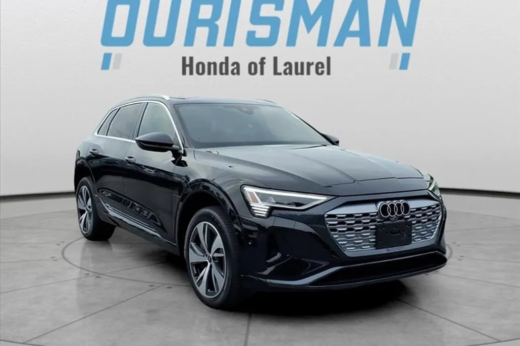 2024 Audi Q8 E-tron Prestige photo 1