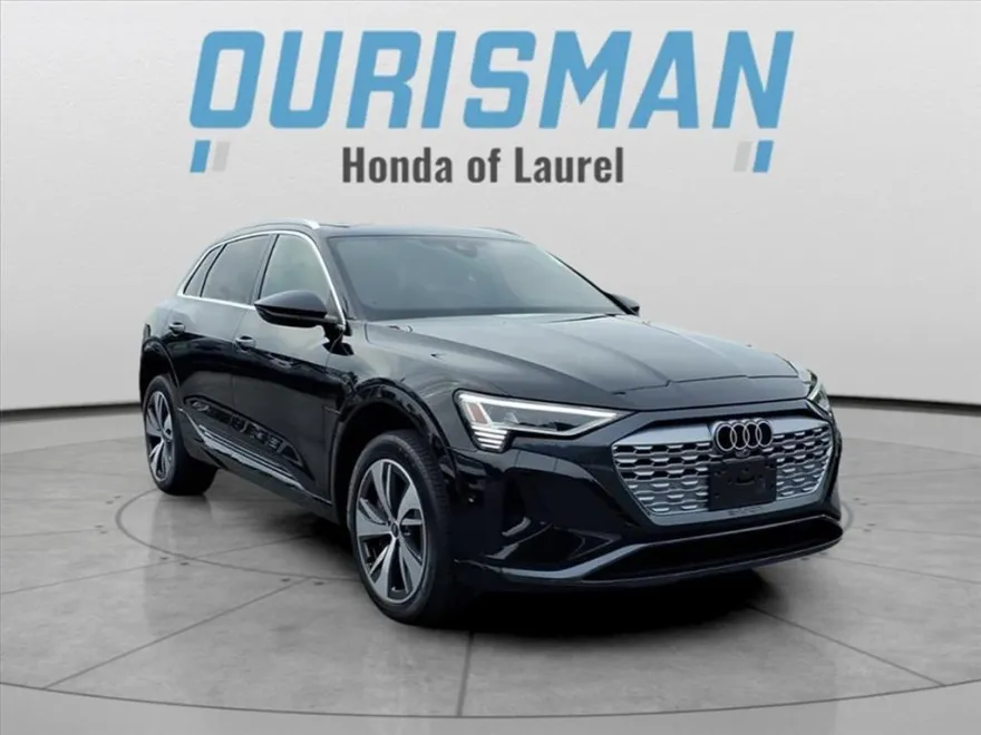 2024 Audi Q8 E-tron Prestige photo 1
