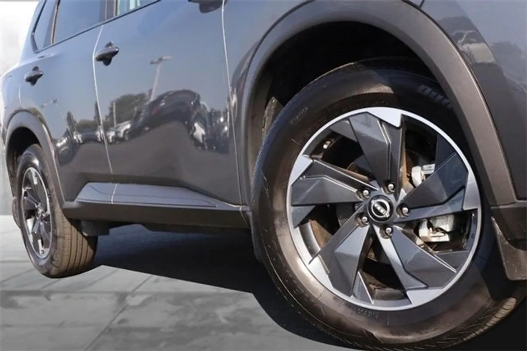 2024 Nissan Rogue SV photo 1