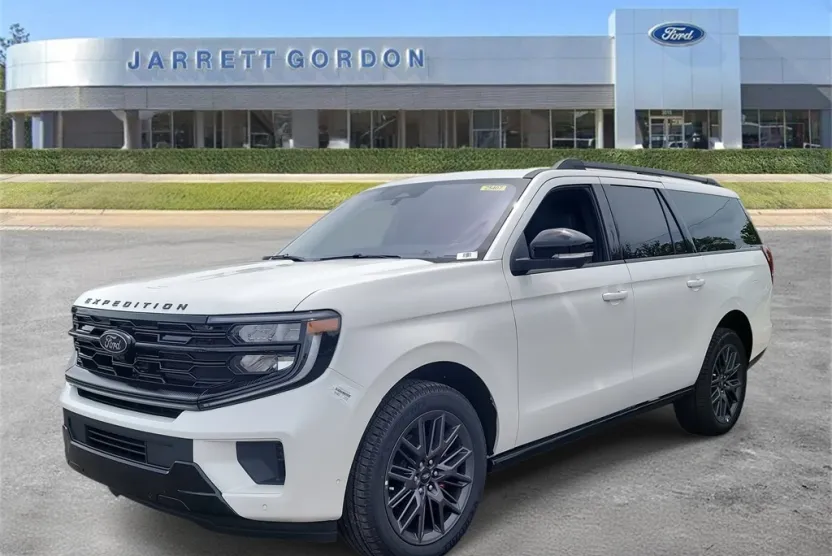 2025 Ford Expedition MAX Platinum photo 1