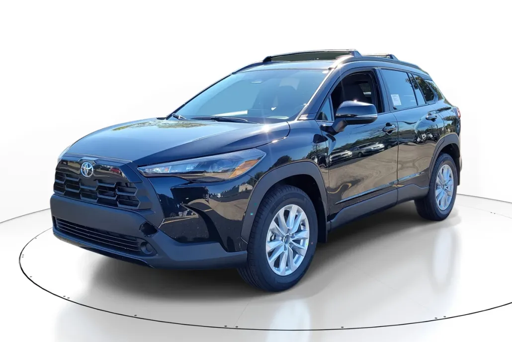 2026 Toyota Corolla Cross LE photo 1