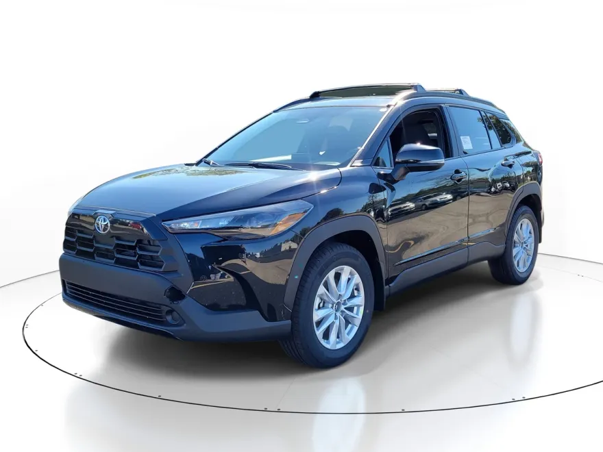 2026 Toyota Corolla Cross LE photo 1