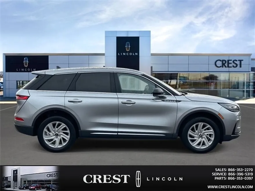 2023 Lincoln Corsair Standard photo 1