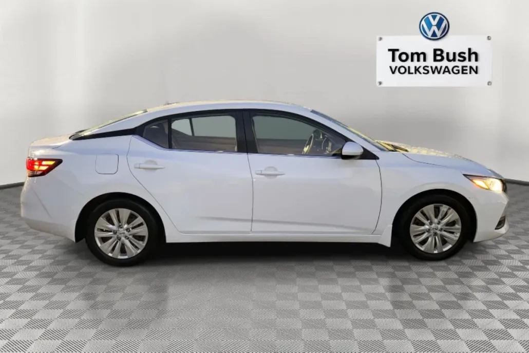 2020 Nissan Sentra S photo 1