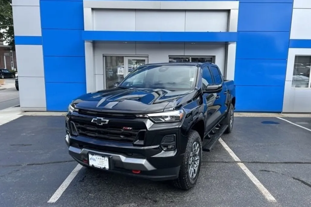 2026 Chevrolet Colorado Z71 photo 1