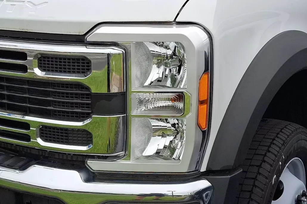 2023 Ford F-550 XL photo 1