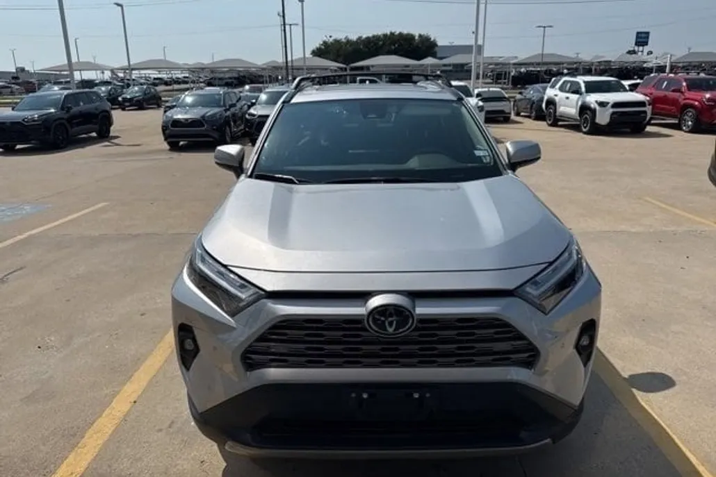 2024 Toyota RAV4 Limited photo 1