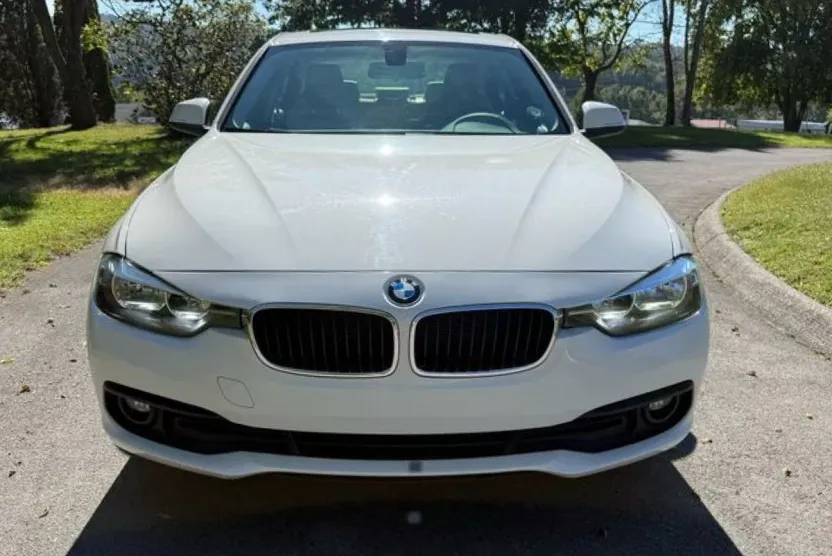 2017 Bmw 320i xDrive photo 1