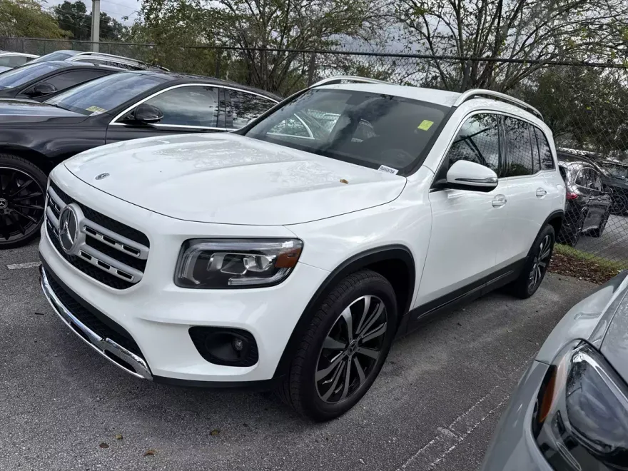 2022 Mercedes Benz GLB 250 photo 1