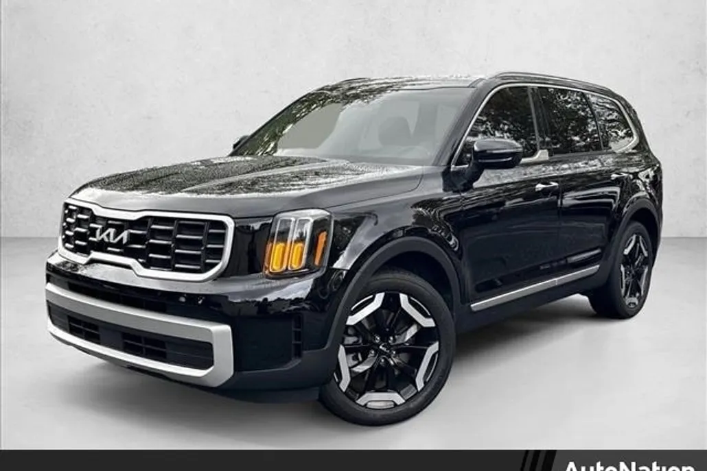 2024 Kia Telluride S photo 1
