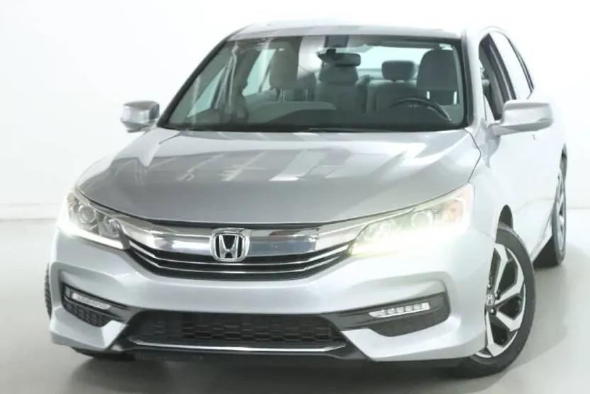 2016 Honda Accord EX photo 1
