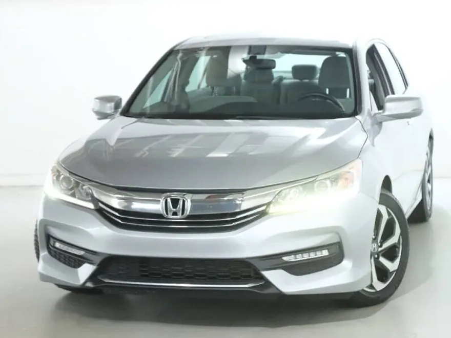 2016 Honda Accord EX photo 1
