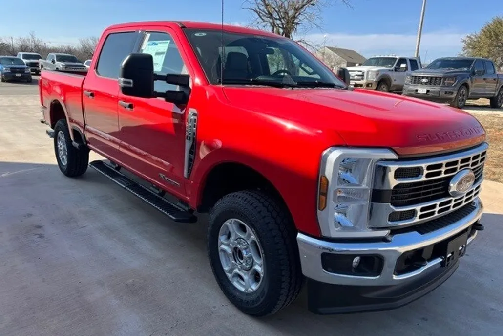 2025 Ford F-250 XLT photo 1