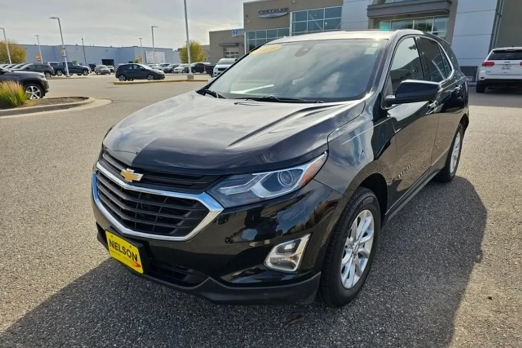 2019 Chevrolet Equinox LT photo 1