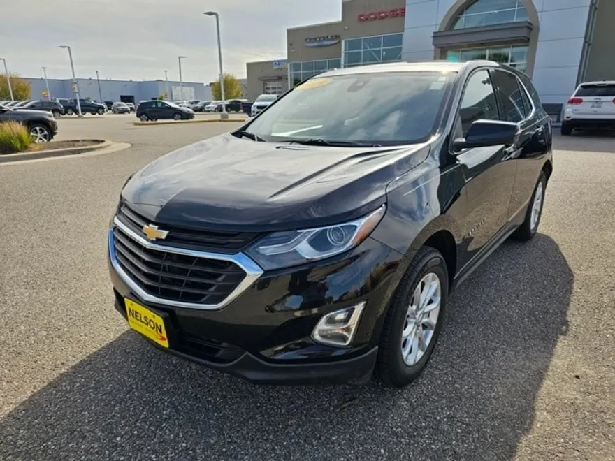 2019 Chevrolet Equinox LT photo 1