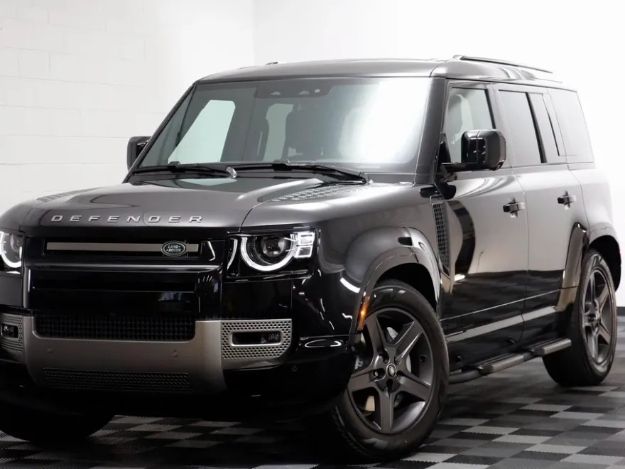 2025 Land Rover Defender 110 X-Dynamic SE photo 1