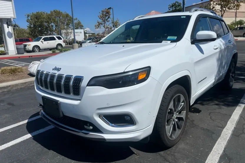2019 Jeep Cherokee Overland photo 1
