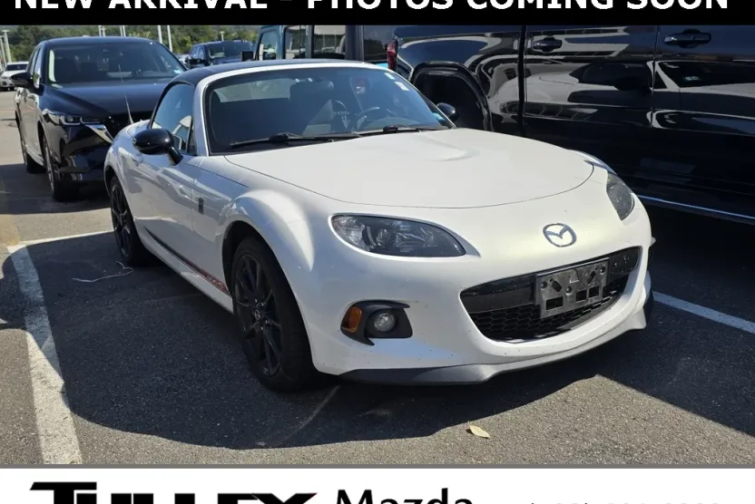 2015 Mazda MX-5 Miata Touring GS photo 1