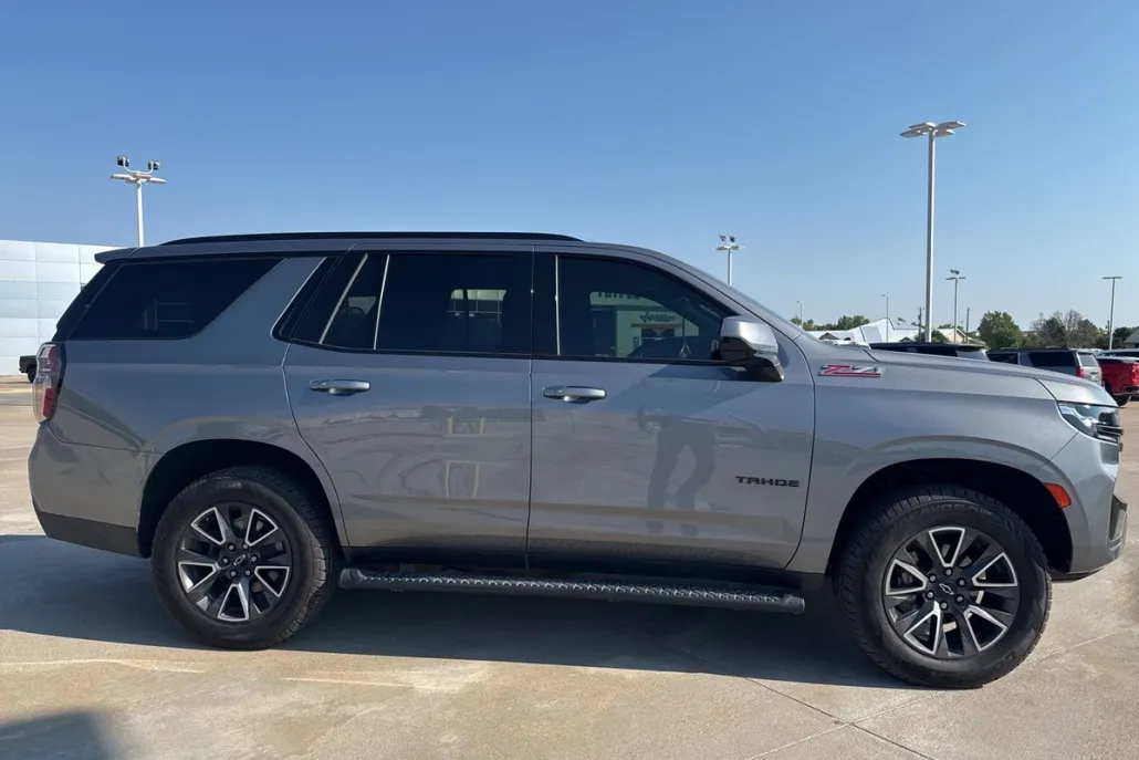 2021 Chevrolet Tahoe Z71 photo 1