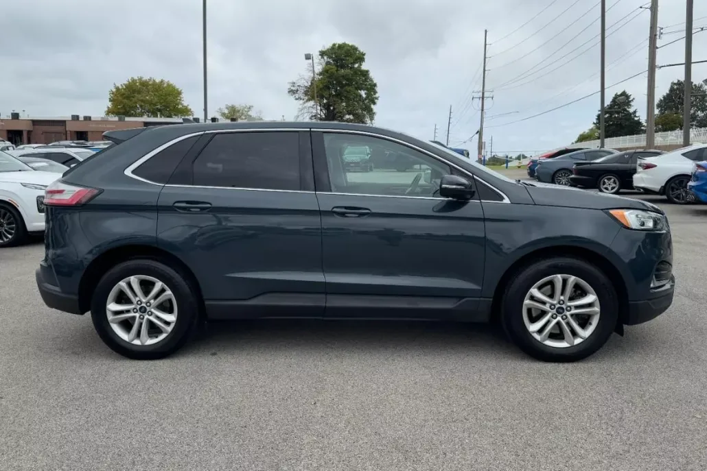 2019 Ford Edge SEL photo 1