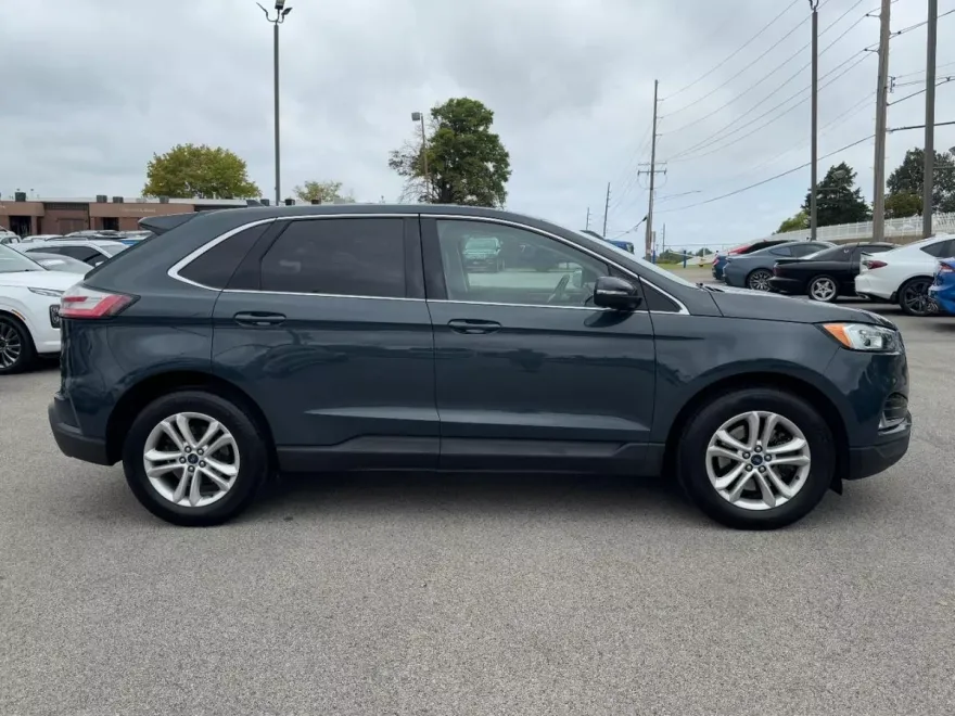 2019 Ford Edge SEL photo 1