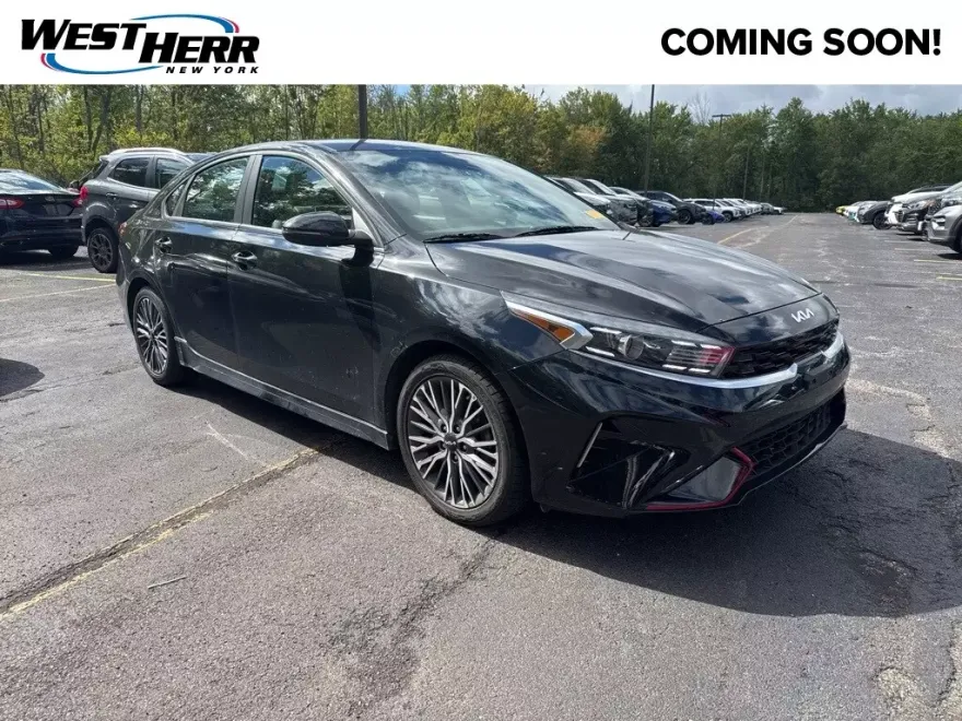 2023 Kia Forte GT-Line photo 1