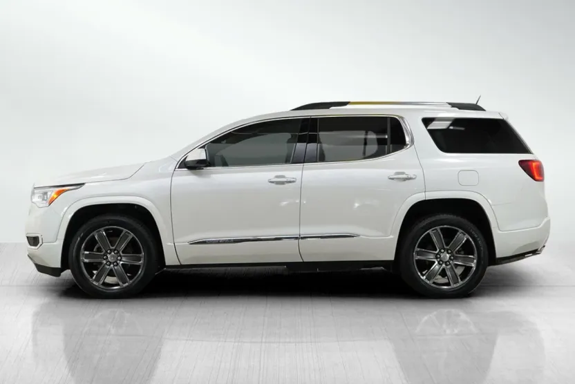 2019 Gmc Acadia Denali photo 1
