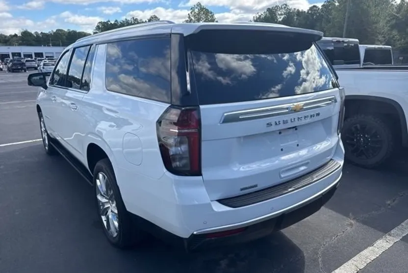 2024 Chevrolet Suburban High Country photo 1