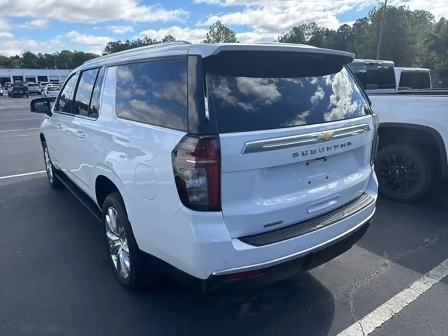 2024 Chevrolet Suburban High Country photo 1