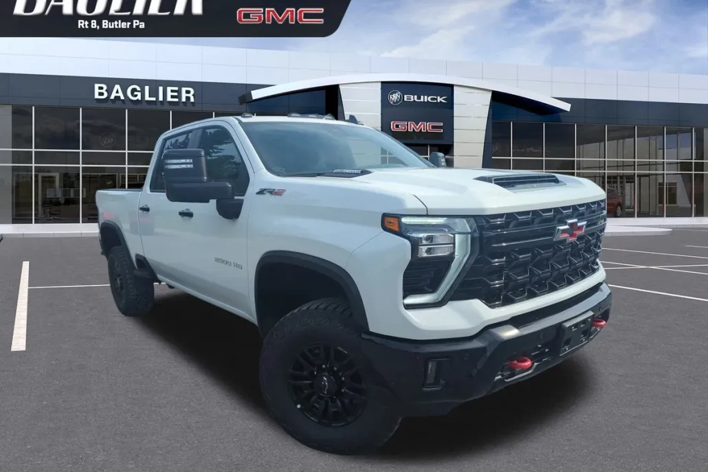 2025 Chevrolet Silverado 2500HD photo 1