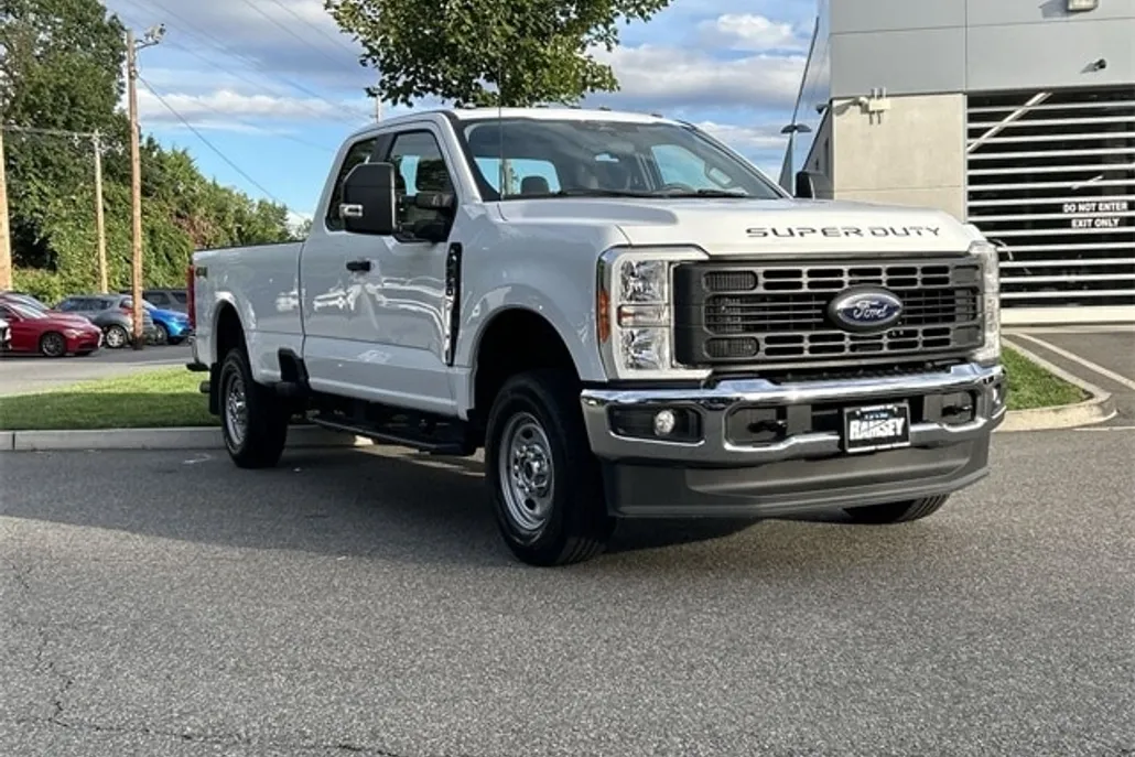 2023 Ford F-250 XL photo 1