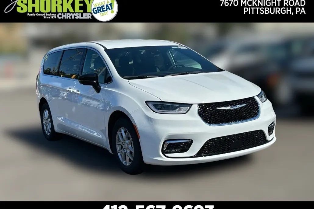 2026 Chrysler Pacifica photo 1